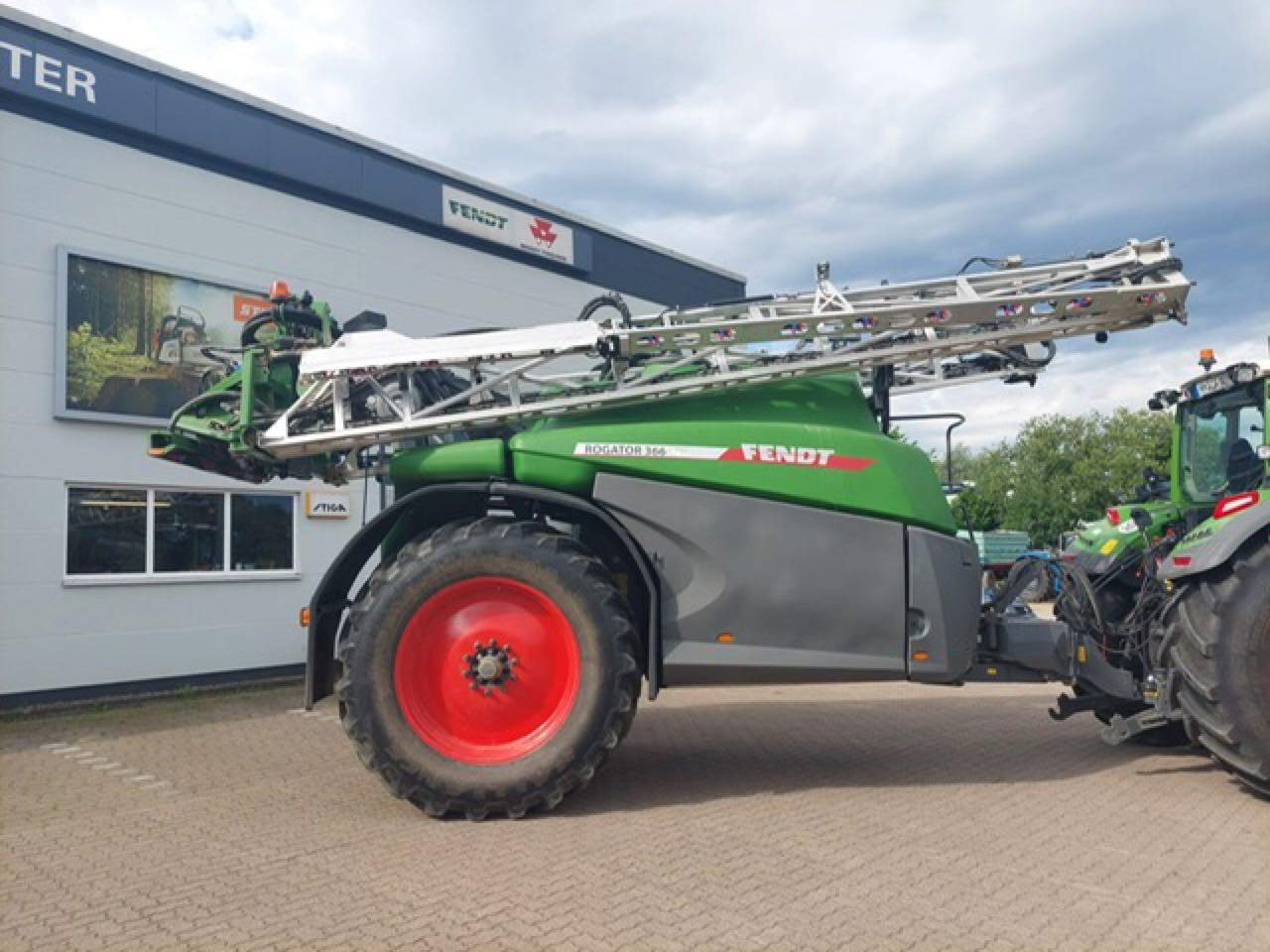 Fendt Rogator 366 - 牵引式喷雾机:图3 Fendt Rogator 366 - 牵引式喷雾机:图3