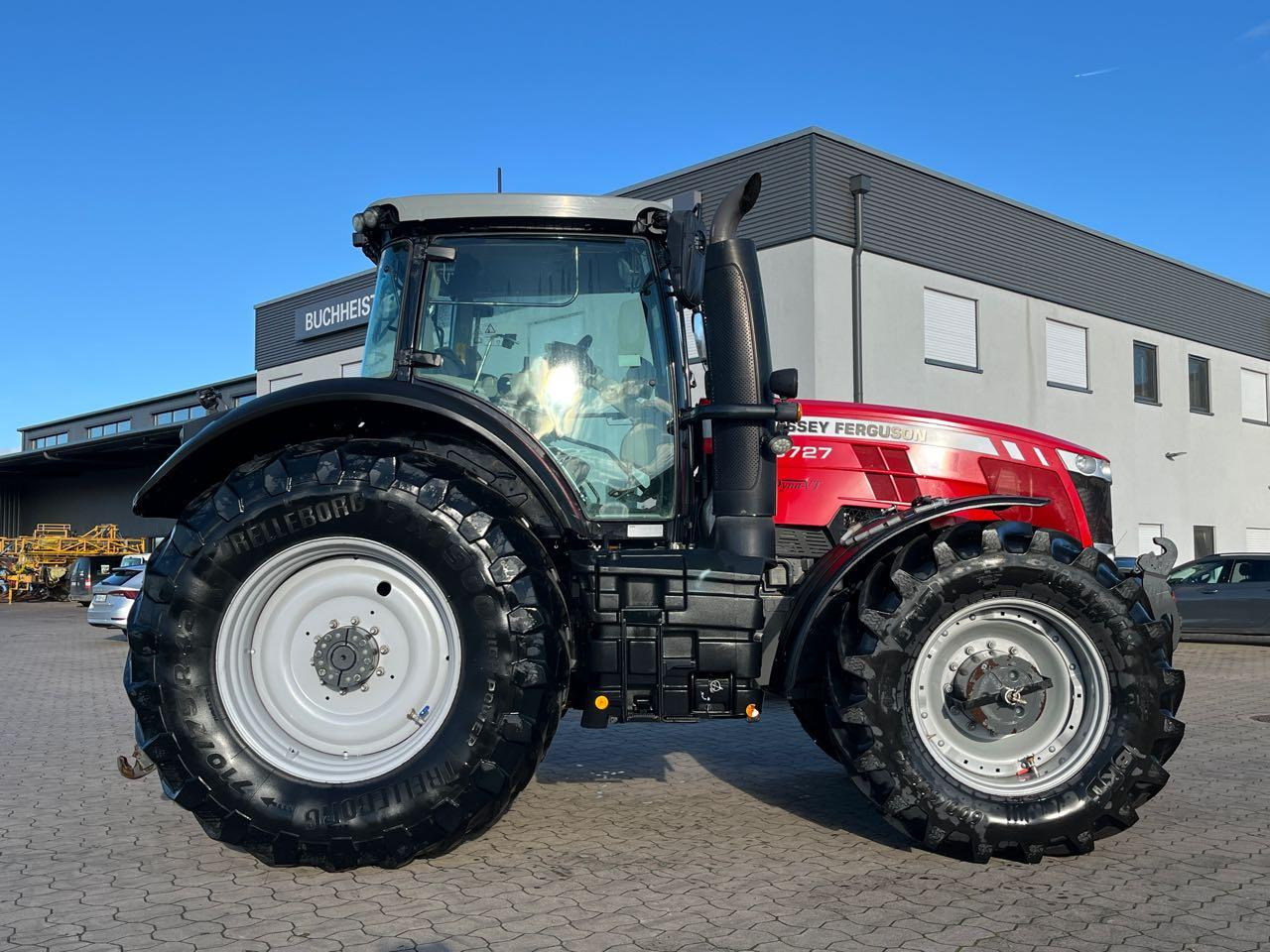Massey Ferguson 8727 Dyna-VT - 拖拉机:图1 Massey Ferguson 8727 Dyna-VT - 拖拉机:图1