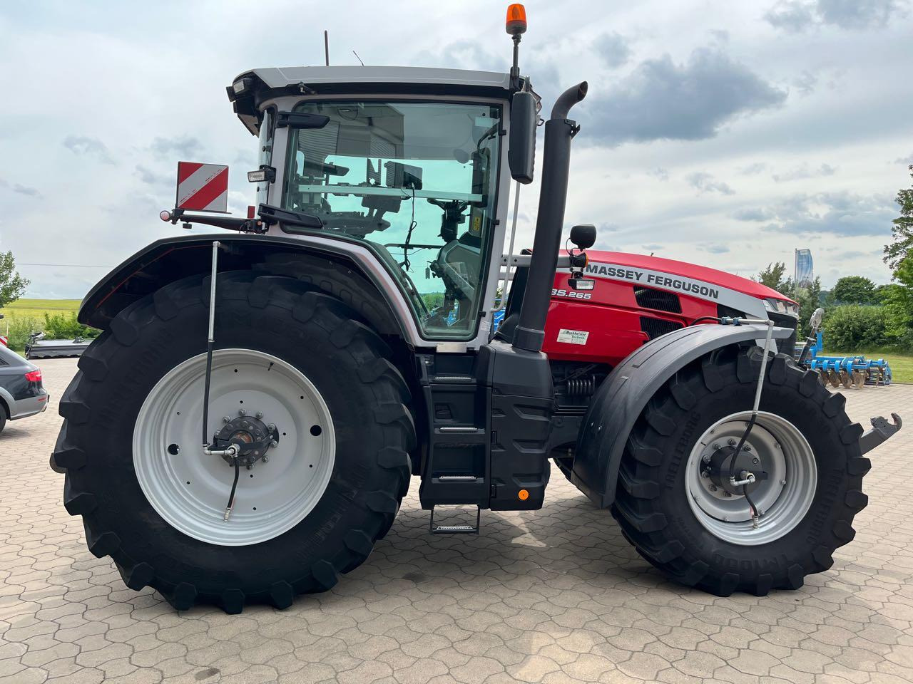 Massey Ferguson 8S.265 Dyna-VT Exclusive - 拖拉机:图1 Massey Ferguson 8S.265 Dyna-VT Exclusive - 拖拉机:图1