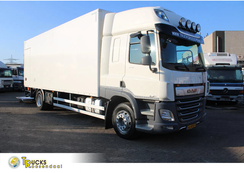 DAF CF 260 + EURO 6 + LIFT - 厢式卡车:图1 DAF CF 260 + EURO 6 + LIFT - 厢式卡车:图1