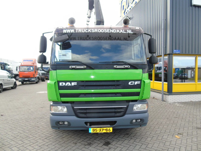 DAF CF 75.310 + HIAB 200 C5 + MANUAL + REMOTE + 6X2 STEERING - 起重车:图5 DAF CF 75.310 + HIAB 200 C5 + MANUAL + REMOTE + 6X2 STEERING - 起重车:图5