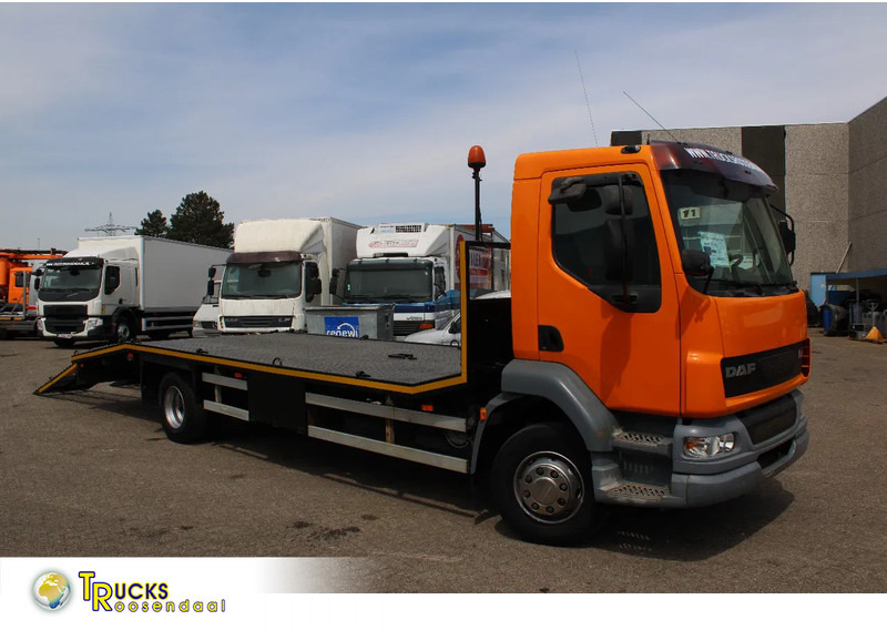 DAF LF 55.220 + HYDROLIC RAMPS + MANUAL - 自动转运卡车:图1 DAF LF 55.220 + HYDROLIC RAMPS + MANUAL - 自动转运卡车:图1