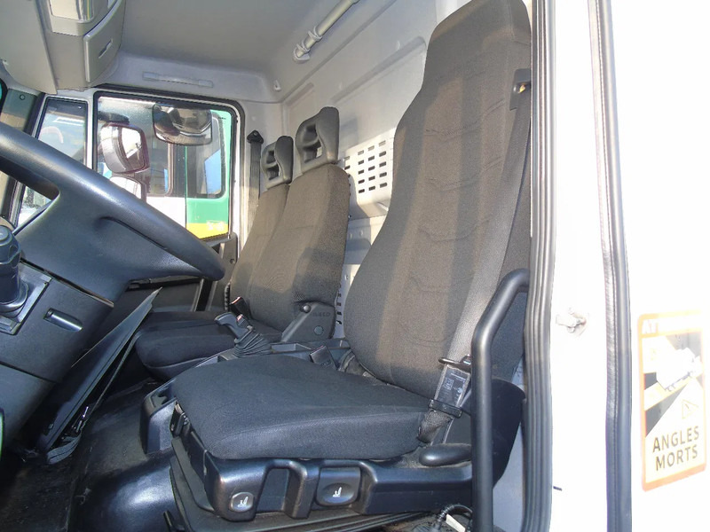 Iveco Eurocargo 120E19 + euro 6 + lift + BROKEN ENGINE - 厢式卡车:图4 Iveco Eurocargo 120E19 + euro 6 + lift + BROKEN ENGINE - 厢式卡车:图4