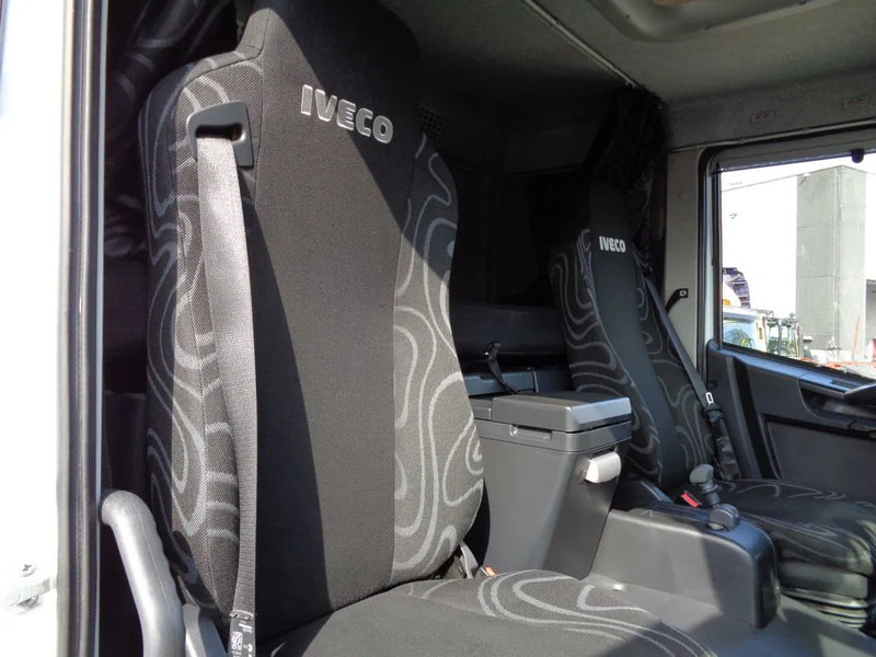 Iveco Eurocargo 80EL21 Manual + Euro 6 + Dhollandia Lift - 侧帘卡车:图5 Iveco Eurocargo 80EL21 Manual + Euro 6 + Dhollandia Lift - 侧帘卡车:图5
