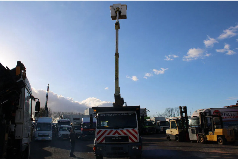 MAN 14.224 + EURO 2 + PTO + EFFER 95 / 2S + 11.5meter platform - 起重车:图3 MAN 14.224 + EURO 2 + PTO + EFFER 95 / 2S + 11.5meter platform - 起重车:图3