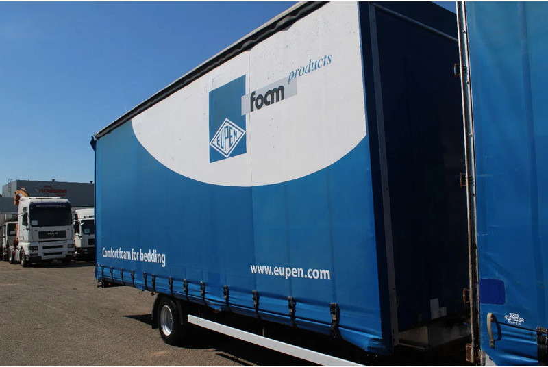 侧帘卡车 MAN TGL 8.210 + TRAILER + SLEEPCAB COMBI：图9