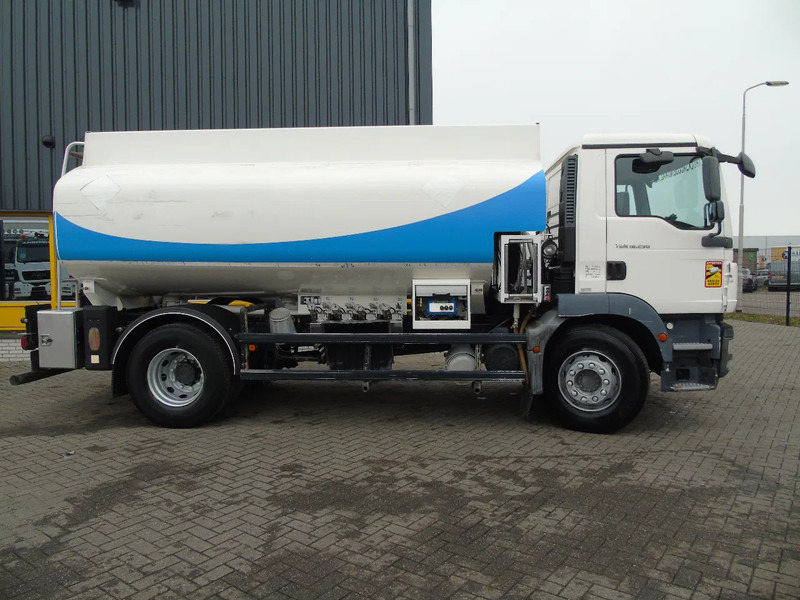 MAN TGM 18.290 + 14.000 liter + pump/meter complete + 4 compartments + euro 5 - 罐车:图2 MAN TGM 18.290 + 14.000 liter + pump/meter complete + 4 compartments + euro 5 - 罐车:图2