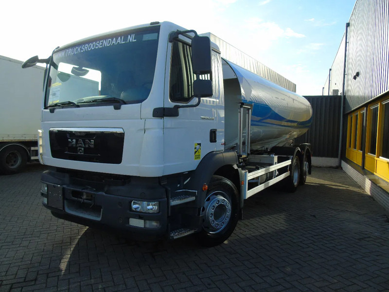 MAN TGM 26.340 + 19.000 LITER + 4COMP + 6X2 + MANUAL - 罐车:图2 MAN TGM 26.340 + 19.000 LITER + 4COMP + 6X2 + MANUAL - 罐车:图2