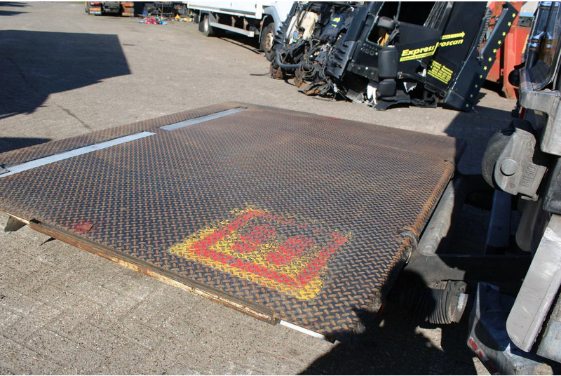 冷藏车 Mercedes-Benz Antos 1924 + THERMO KING 1200 + LIFT + EURO 6:图19 冷藏车 Mercedes-Benz Antos 1924 + THERMO KING 1200 + LIFT + EURO 6:图19