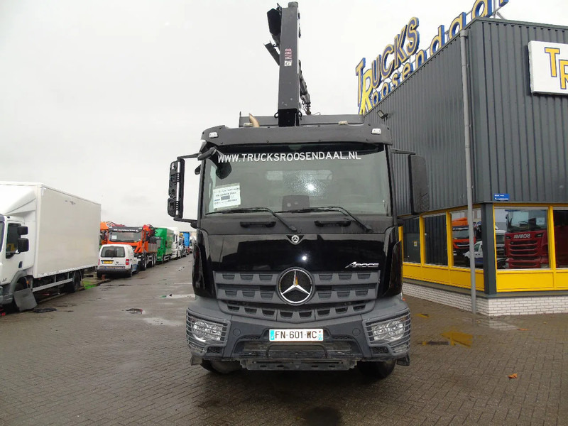 Mercedes-Benz Arocs 2643 + HIAB HIDUO 188B-3 + 6X4 + 3 SIDE TIPPER + REMOTE - 翻斗车, 起重车:图2 Mercedes-Benz Arocs 2643 + HIAB HIDUO 188B-3 + 6X4 + 3 SIDE TIPPER + REMOTE - 翻斗车, 起重车:图2