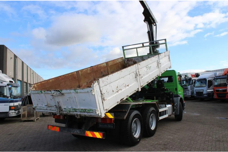 Mercedes-Benz Axor 2633 + TIPPER + HIAB 144 + REMOTE + MANUAL + 6x4 - 翻斗车, 起重车:图4 Mercedes-Benz Axor 2633 + TIPPER + HIAB 144 + REMOTE + MANUAL + 6x4 - 翻斗车, 起重车:图4