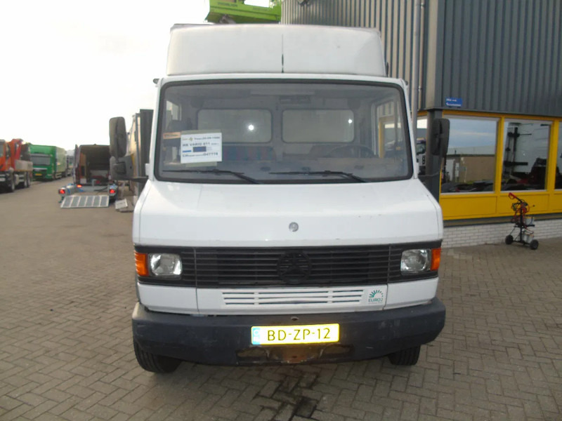 Mercedes-Benz Vario 813 811 + MANUAL + EURO 1 - 厢式卡车:图5 Mercedes-Benz Vario 813 811 + MANUAL + EURO 1 - 厢式卡车:图5