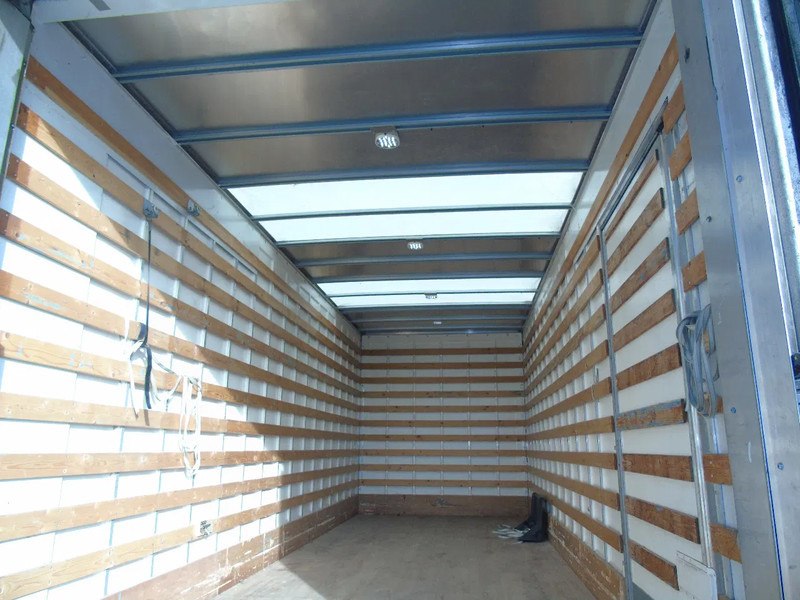 Renault D 12.220 + SPECIAL LIFT + EURO 6 - 厢式卡车:图4 Renault D 12.220 + SPECIAL LIFT + EURO 6 - 厢式卡车:图4