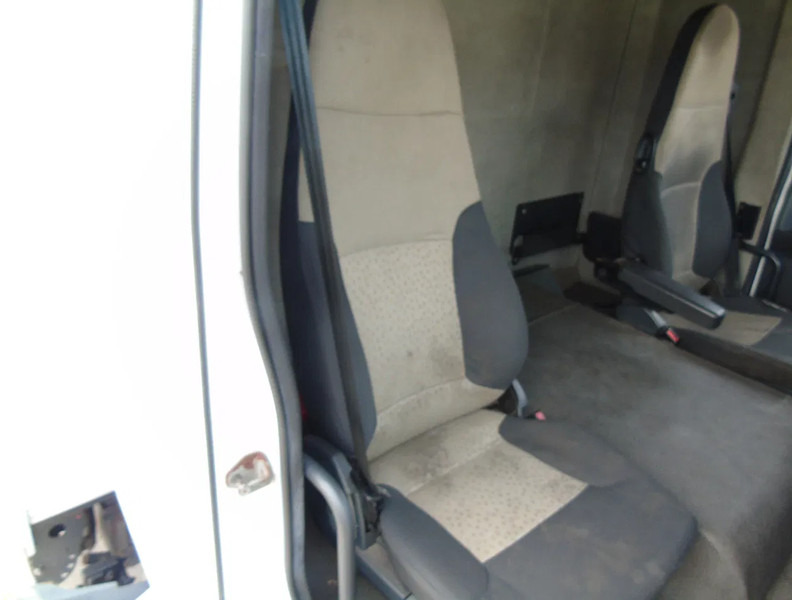 厢式卡车 Renault Midlum 220 + euro 5 + MANUAL + lift + 12T：图13
