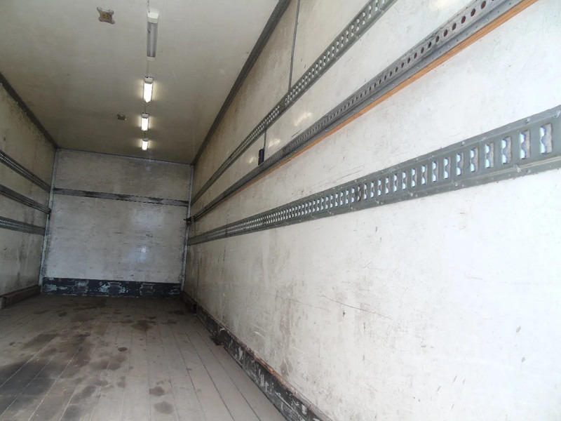 厢式卡车 Renault Midlum 220 + euro 5 + MANUAL + lift + 12T：图11