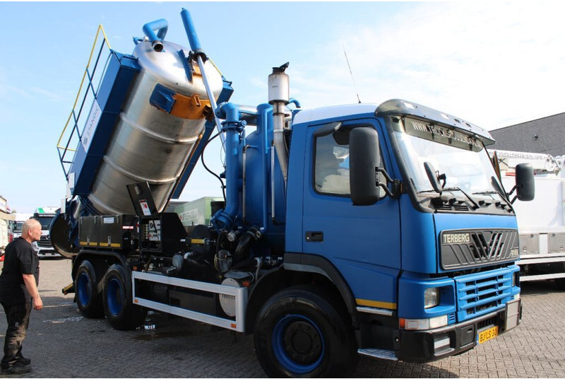 Terberg FM 1450 WITTIG VACUM SYSTEM + TIPPER + FULLY WORKING + EURO 2 + ADR + 11,34m3 - 真空车:图2 Terberg FM 1450 WITTIG VACUM SYSTEM + TIPPER + FULLY WORKING + EURO 2 + ADR + 11,34m3 - 真空车:图2