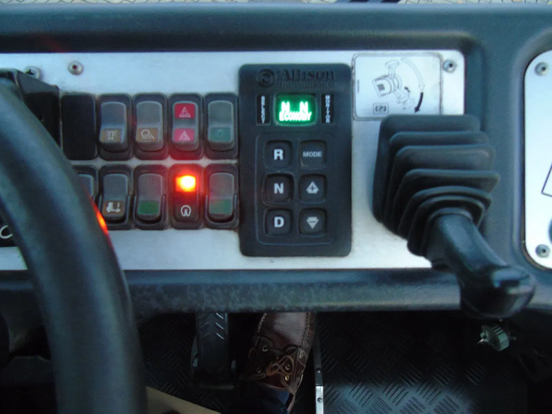 Terberg YT 182 fully funtion + perfect - 码头牵引车:图5 Terberg YT 182 fully funtion + perfect - 码头牵引车:图5