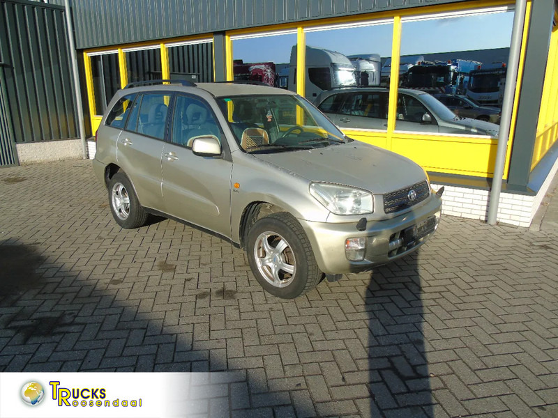 Toyota RAV4 + 4X4 + AUTOMAT + PETROL - 越野车:图1 Toyota RAV4 + 4X4 + AUTOMAT + PETROL - 越野车:图1