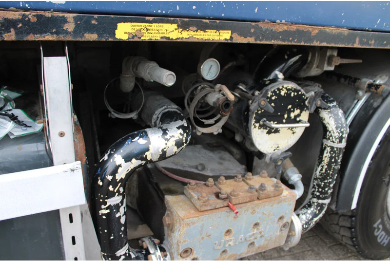 Volvo FM 12.340 + stokota 14.000L + manual - 真空车:图5 Volvo FM 12.340 + stokota 14.000L + manual - 真空车:图5