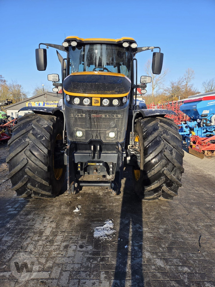 JCB FasTrac 8330 - 拖拉机:图2 JCB FasTrac 8330 - 拖拉机:图2