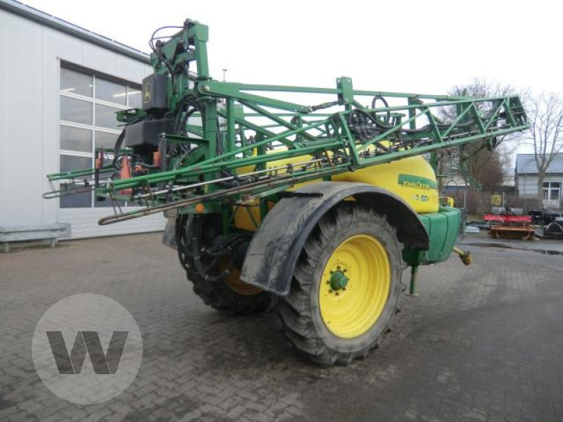 John Deere TRSP 732 - 牵引式喷雾机:图2 John Deere TRSP 732 - 牵引式喷雾机:图2