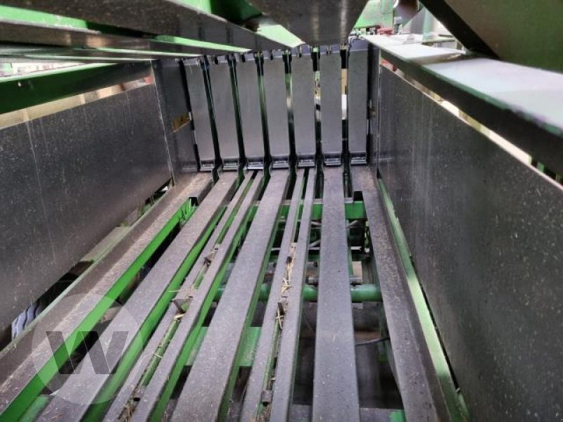 Krone Big Pack 120-80 - 方形打包机:图4 Krone Big Pack 120-80 - 方形打包机:图4