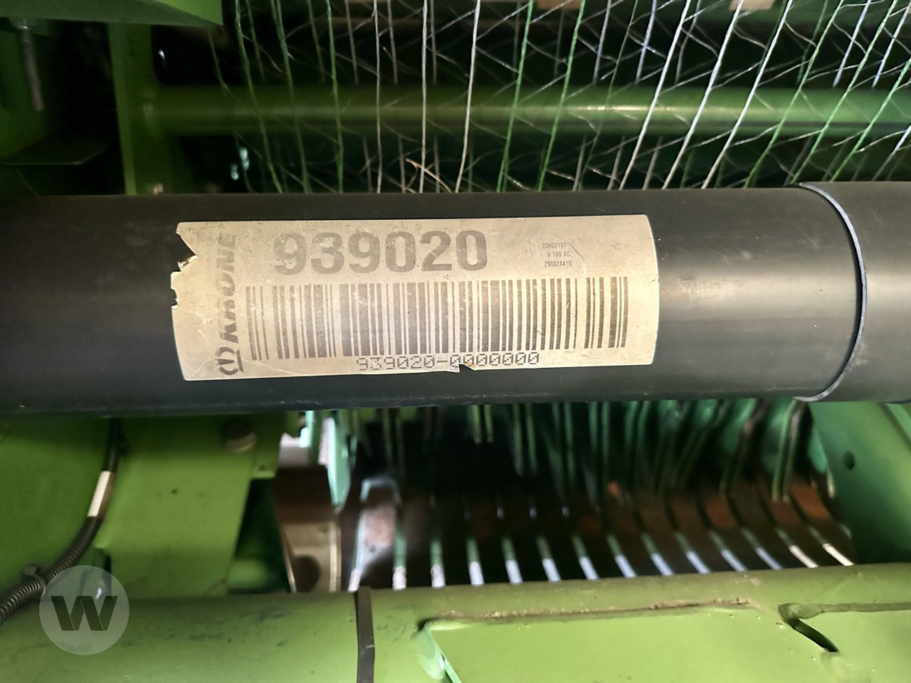 Krone Comprima V 180 XC - 圆形打包机:图3 Krone Comprima V 180 XC - 圆形打包机:图3
