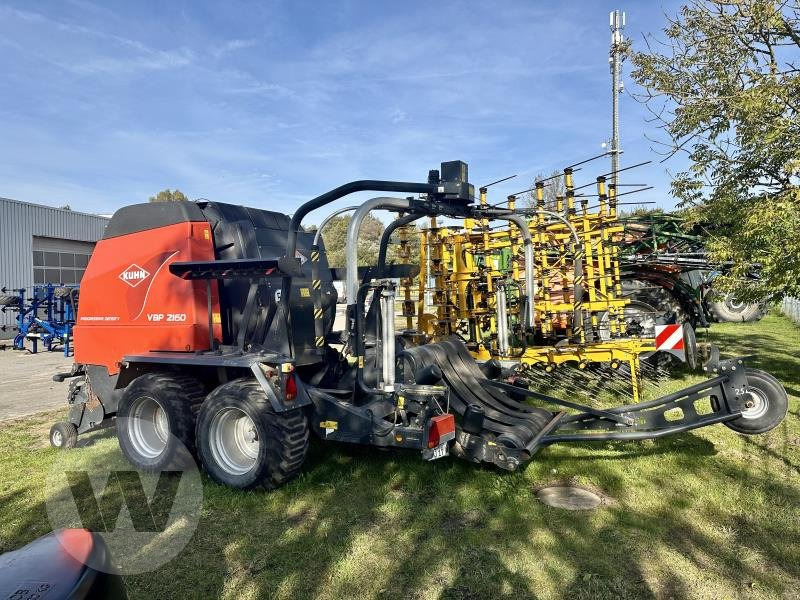 Kuhn VBP 2160 - 圆形打包机:图1 Kuhn VBP 2160 - 圆形打包机:图1