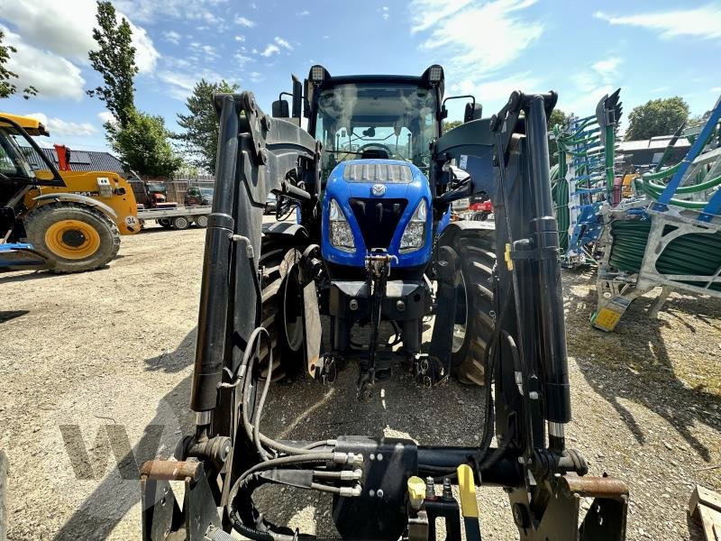 New Holland T 4.65 - 拖拉机:图4 New Holland T 4.65 - 拖拉机:图4