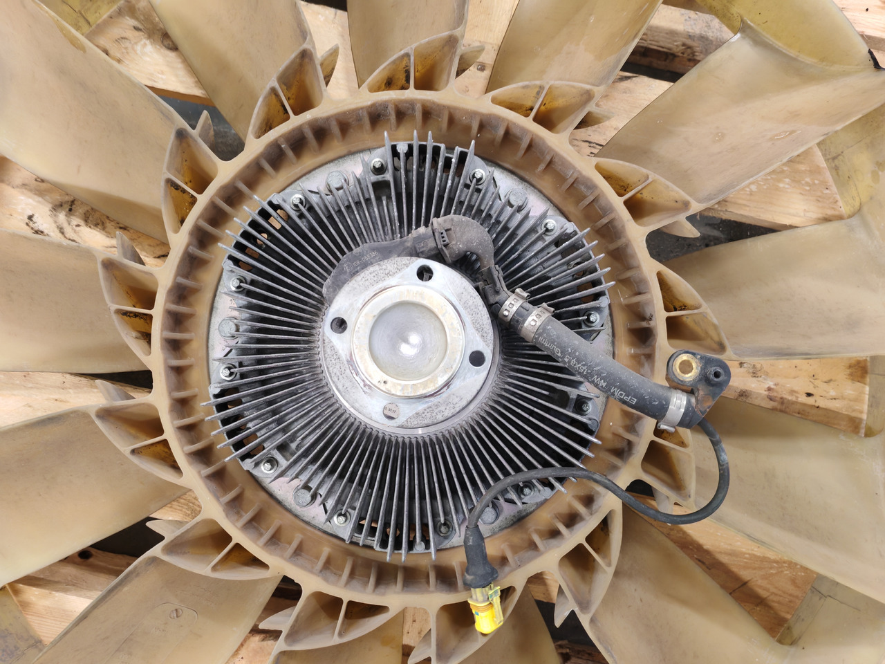 MAN TGS TGX / D2676LF / VISCO CLUTCH FAN / 51066007125 - 风扇:图4 MAN TGS TGX / D2676LF / VISCO CLUTCH FAN / 51066007125 - 风扇:图4