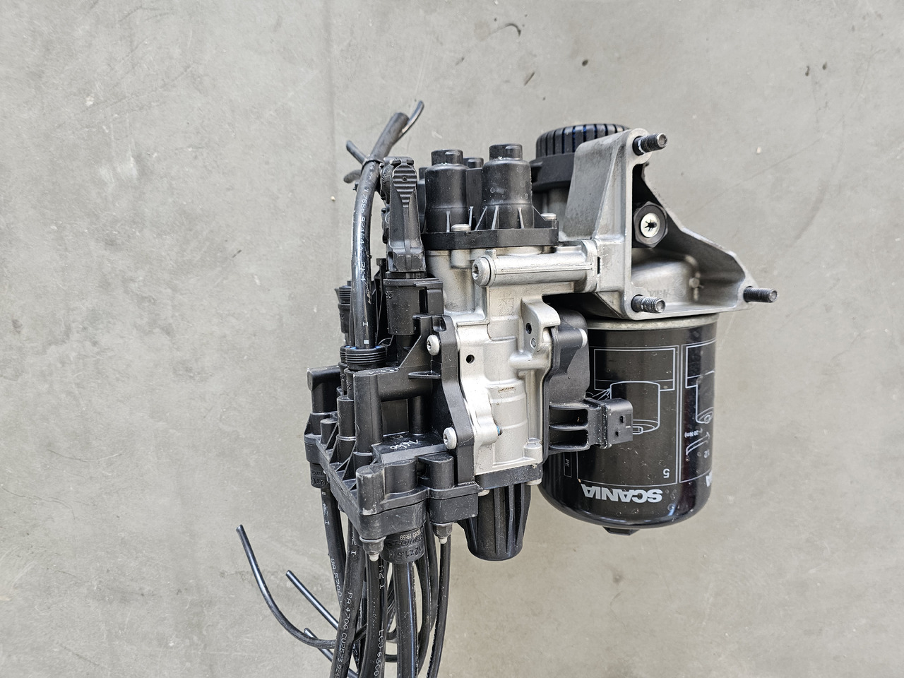 SCANIA APS AIR DRYIER VALVE / 2608040 / WORLDWIDE DELIVERY - 制动阀:图3 SCANIA APS AIR DRYIER VALVE / 2608040 / WORLDWIDE DELIVERY - 制动阀:图3