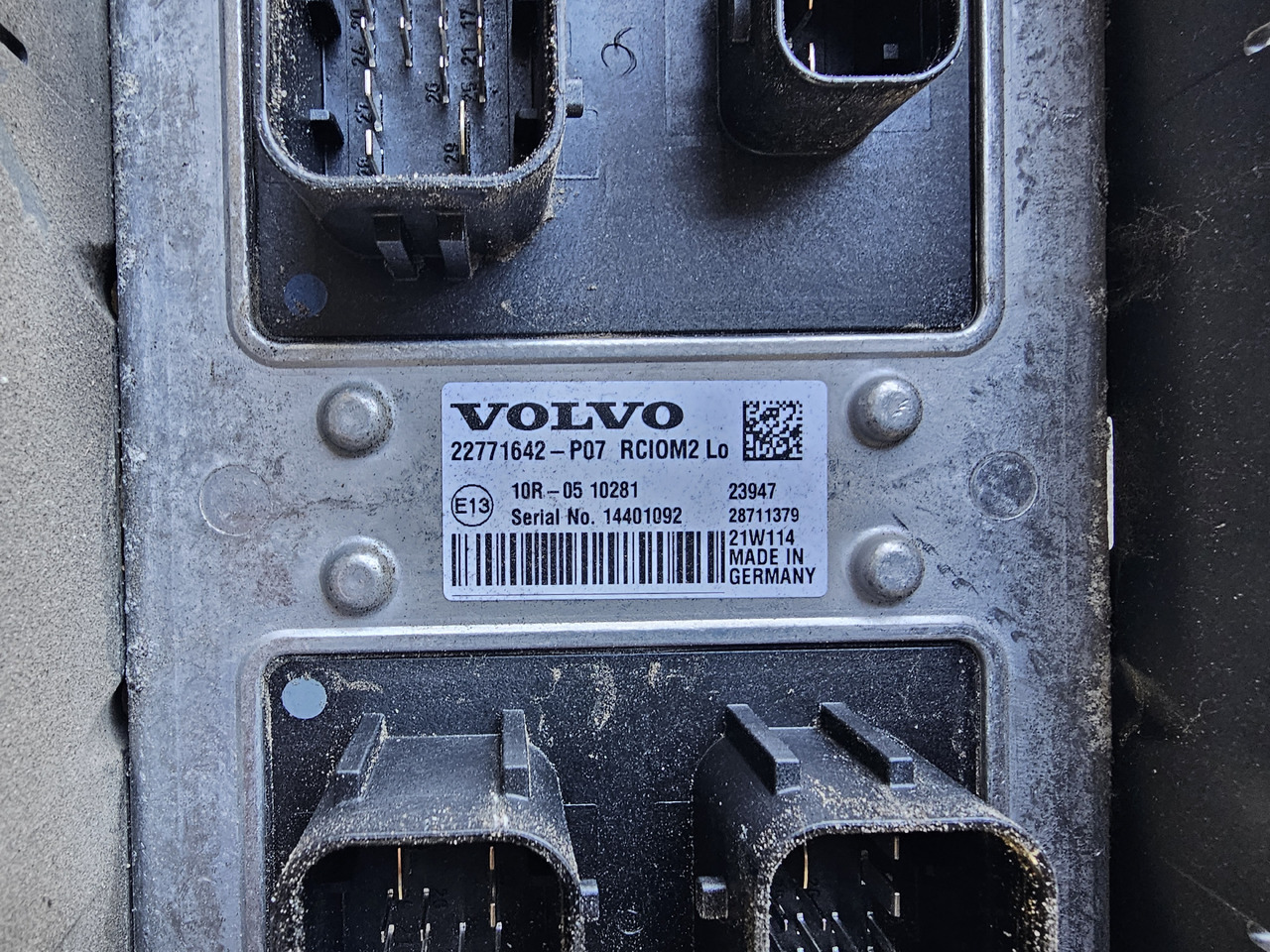 VOLVO FH5 FM5 EURO 6 / RCIOM2 CONTOL UNIT / 22771642 P07 - ECU:图3 VOLVO FH5 FM5 EURO 6 / RCIOM2 CONTOL UNIT / 22771642 P07 - ECU:图3