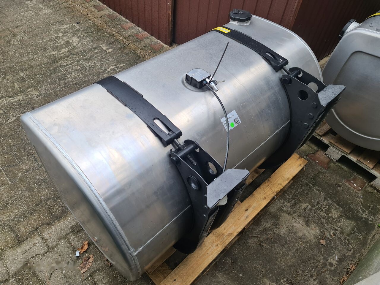 Volvo FH4 FM4 FH FMX Volvo FH FM FH4 FM4 FMX - 燃料箱 适用于 卡车:图4 Volvo FH4 FM4 FH FMX Volvo FH FM FH4 FM4 FMX - 燃料箱 适用于 卡车:图4