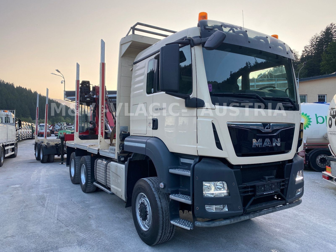 MAN 33.500 6X6 mit Kran PENZ 12Z - 木材运输车, 起重车:图2 MAN 33.500 6X6 mit Kran PENZ 12Z - 木材运输车, 起重车:图2