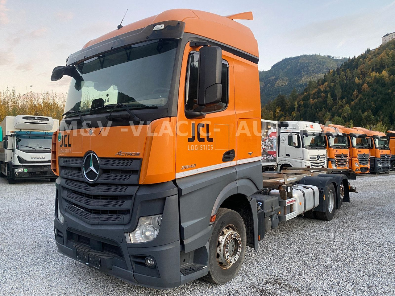 Mercedes-Benz 2542 - 集装箱运输车/ 可拆卸车身的卡车:图1 Mercedes-Benz 2542 - 集装箱运输车/ 可拆卸车身的卡车:图1