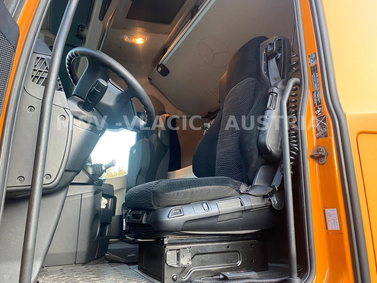 Mercedes-Benz 2542 - 集装箱运输车/ 可拆卸车身的卡车:图4 Mercedes-Benz 2542 - 集装箱运输车/ 可拆卸车身的卡车:图4