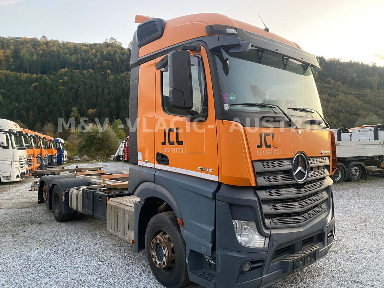Mercedes-Benz 2542 - 集装箱运输车/ 可拆卸车身的卡车:图1 Mercedes-Benz 2542 - 集装箱运输车/ 可拆卸车身的卡车:图1