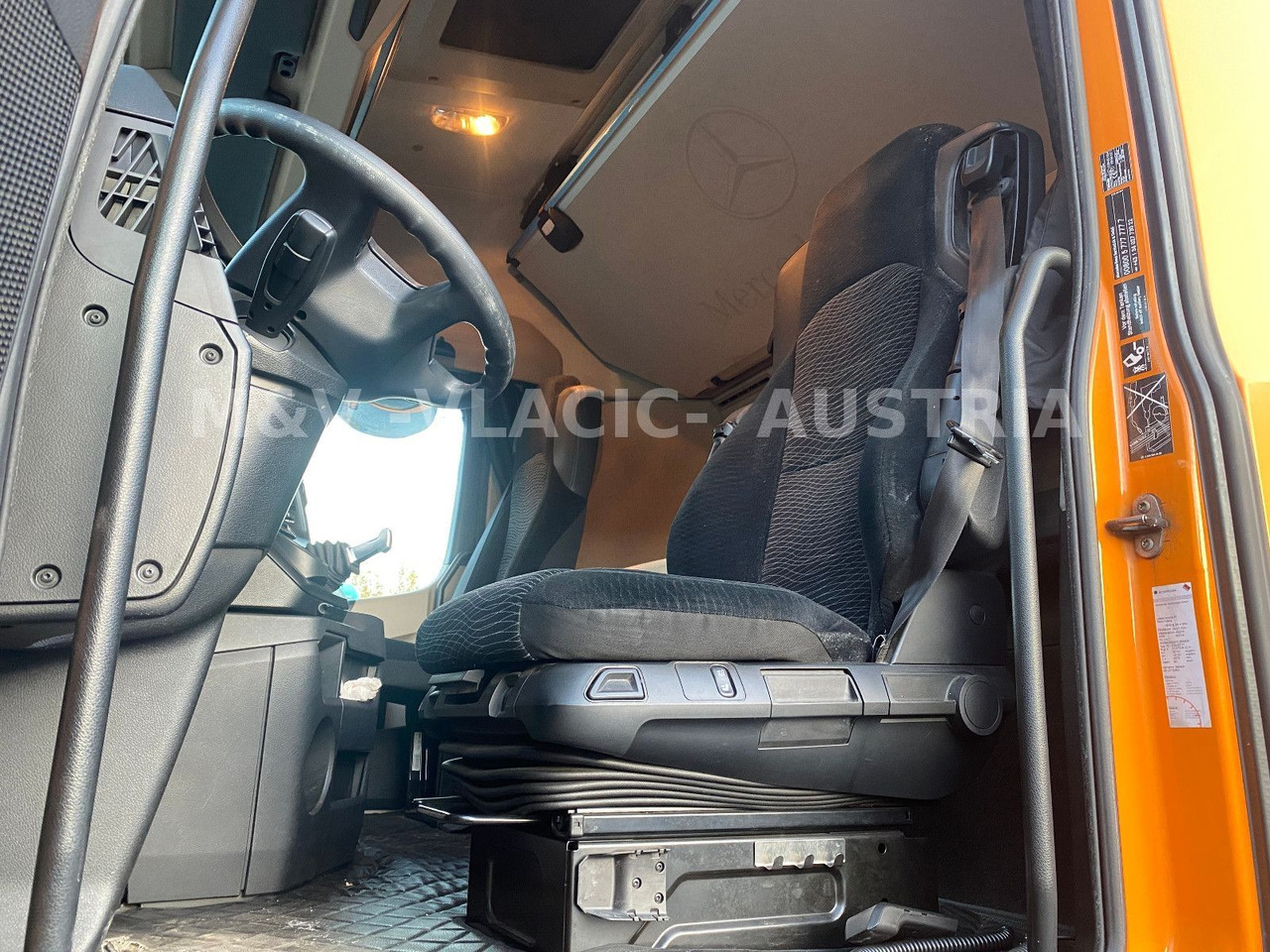 Mercedes-Benz 2542 - 集装箱运输车/ 可拆卸车身的卡车:图4 Mercedes-Benz 2542 - 集装箱运输车/ 可拆卸车身的卡车:图4