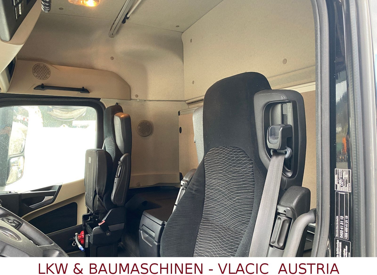 吊钩升降车 Mercedes-Benz 2563：图7