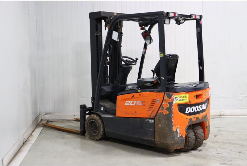 Doosan B20T-7 - 电动叉车:图5 Doosan B20T-7 - 电动叉车:图5