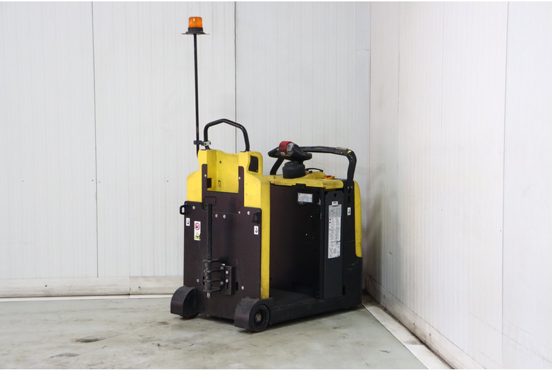 Hyster LO5.0T - 牵引车站:图4 Hyster LO5.0T - 牵引车站:图4