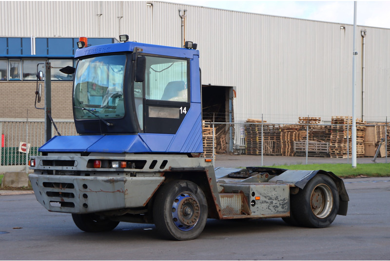 Terberg TT220 - 码头牵引车:图3 Terberg TT220 - 码头牵引车:图3