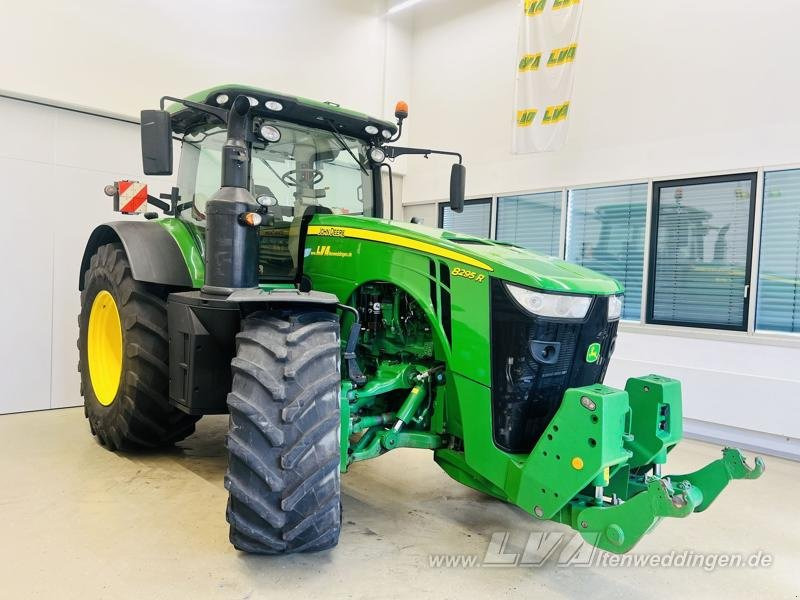 John Deere 8295R FH+FZW - 拖拉机:图3 John Deere 8295R FH+FZW - 拖拉机:图3