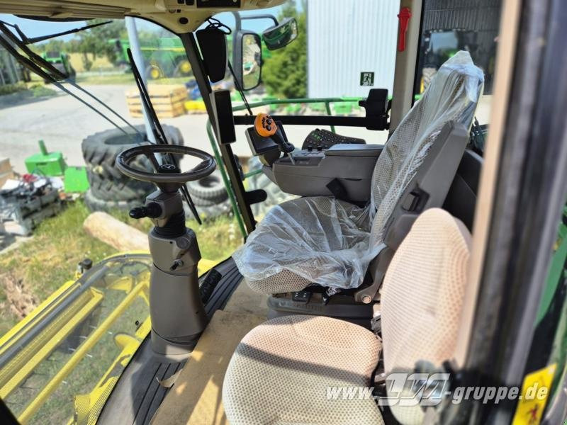 John Deere 8600i - 饲料收割机:图5 John Deere 8600i - 饲料收割机:图5