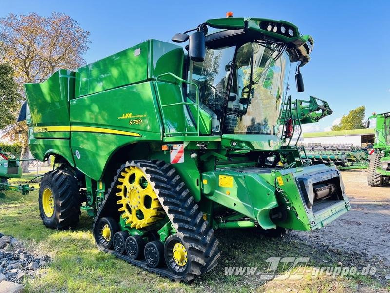 John Deere S780 - 联合收割机:图2 John Deere S780 - 联合收割机:图2