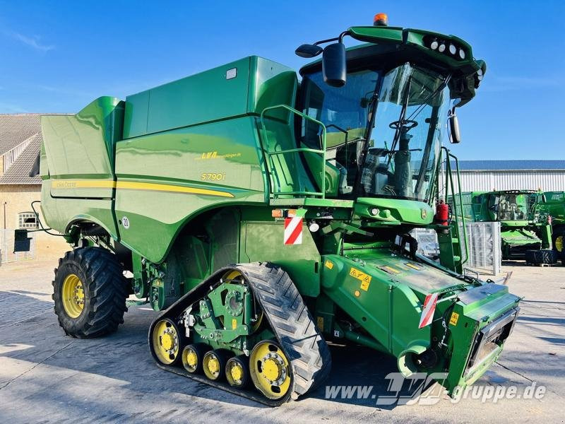 John Deere S790 - 联合收割机:图2 John Deere S790 - 联合收割机:图2