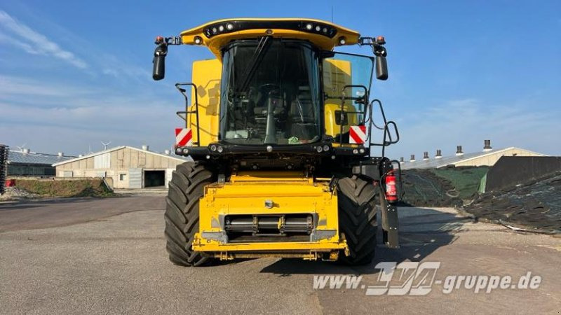 New Holland CR9.90 - 联合收割机:图4 New Holland CR9.90 - 联合收割机:图4