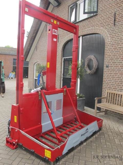 BVL MEGASTAR 195 DW SILAGE CUTTER - 筒仓设备:图4 BVL MEGASTAR 195 DW SILAGE CUTTER - 筒仓设备:图4