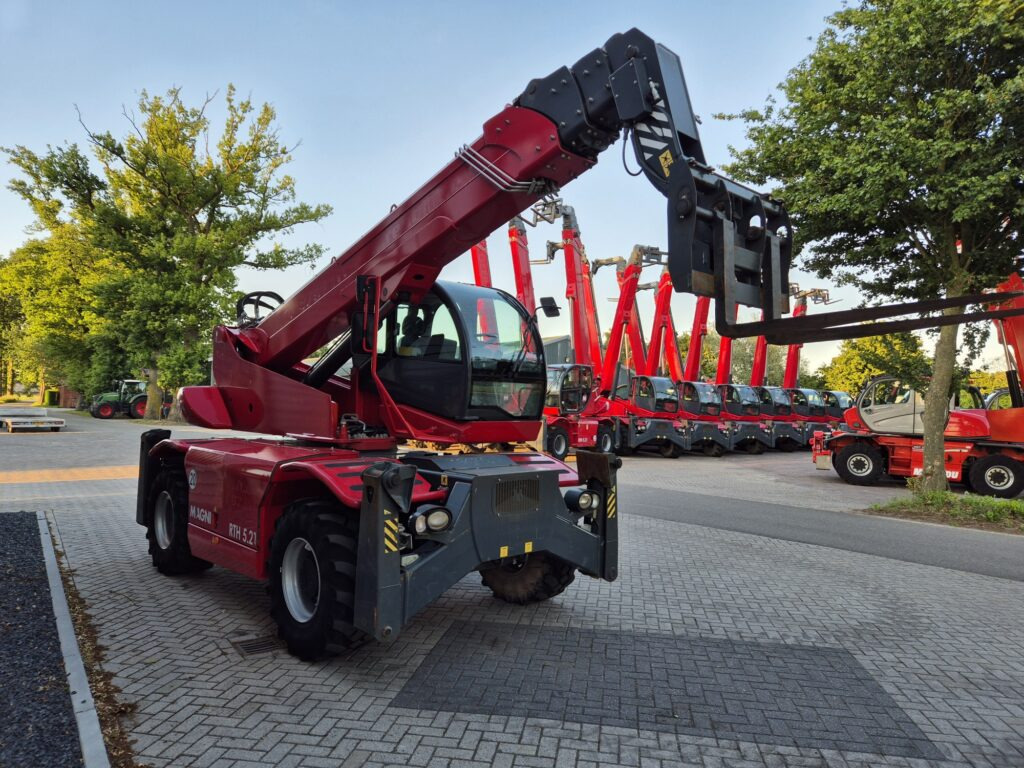 MAGNI RTH 5.21 D/D - 伸缩臂叉装车:图5 MAGNI RTH 5.21 D/D - 伸缩臂叉装车:图5