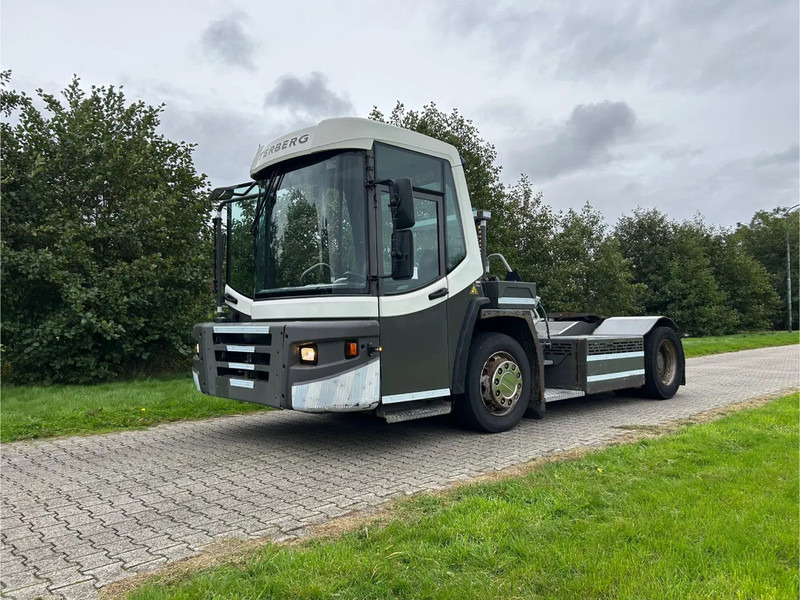 Terberg DT 183 | DISTRIBUTION TERMINAL | 8949 HOURS !!!! | LOW STEPS - 码头牵引车:图1 Terberg DT 183 | DISTRIBUTION TERMINAL | 8949 HOURS !!!! | LOW STEPS - 码头牵引车:图1